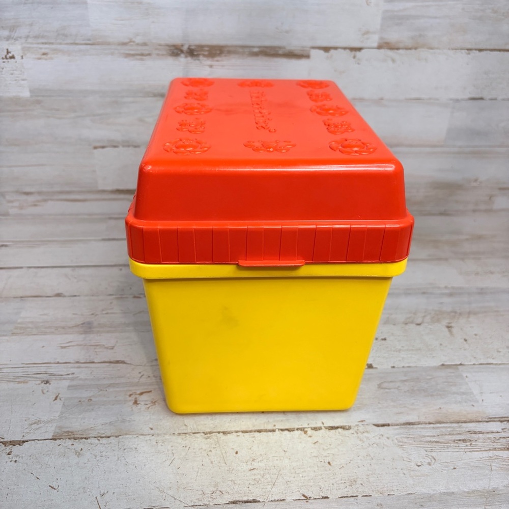 1985 Fisher Price Play Food & Mattel Picnic Basket Set | Cups, Plates, Utensils - Picture 9 of 15
